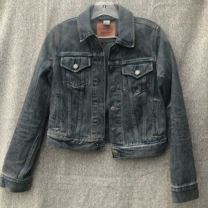 Levi’s Unique Wash Denim Trucker Jacket